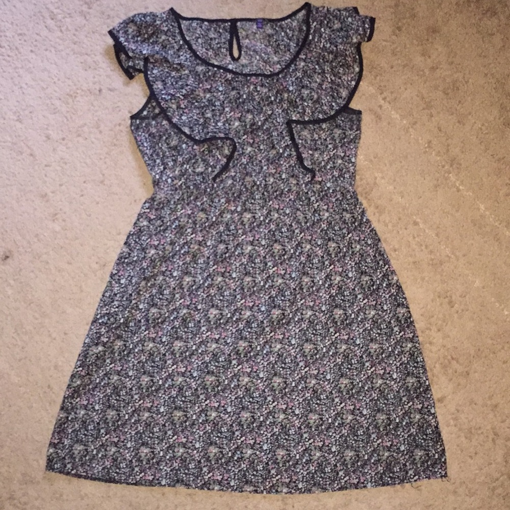 Black floral heritage dress size medium